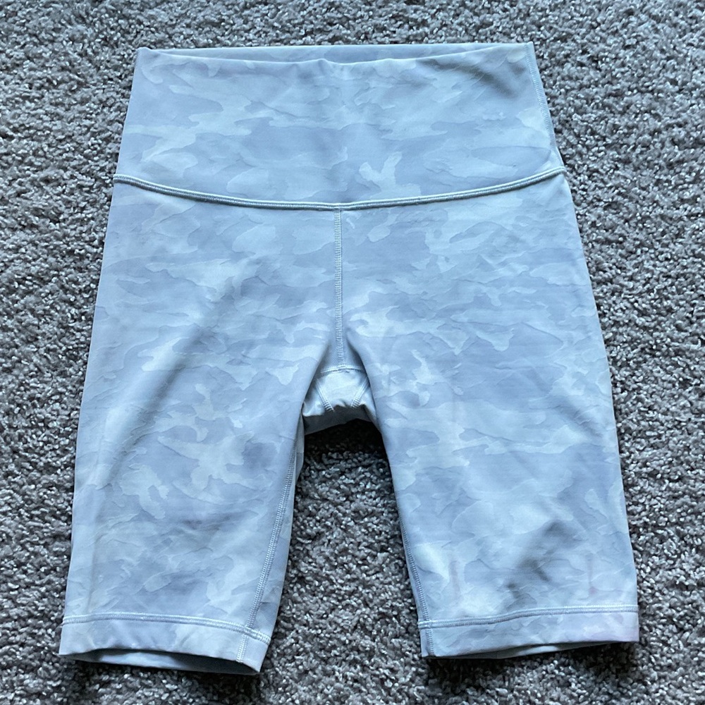 lululemon athletica Light Gray Bike Shorts, Size 8
